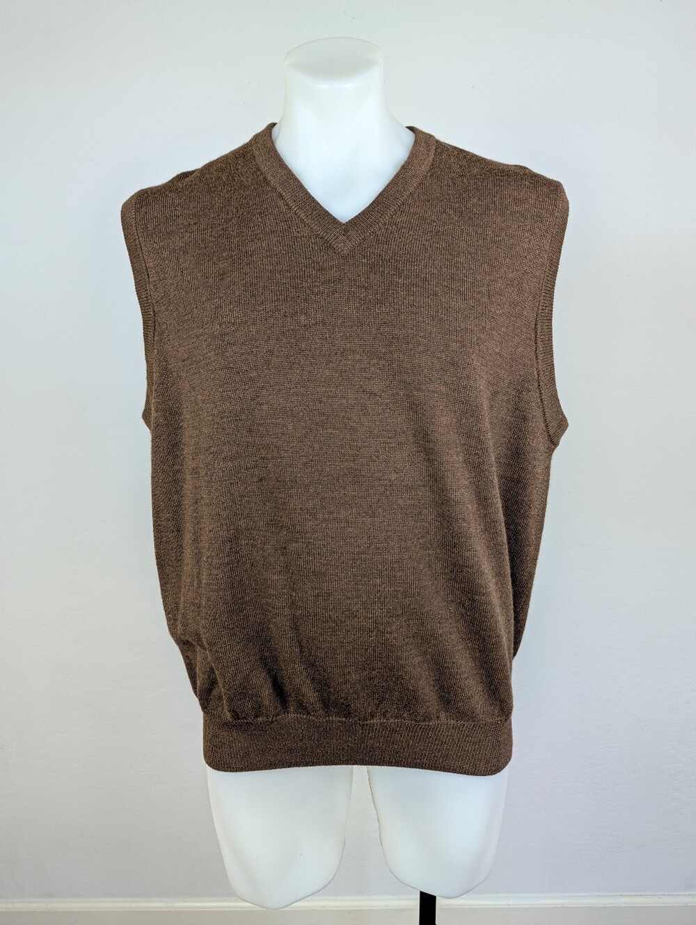 Viyella Soft Merino Wool Men's V-Neck Sweater Vest